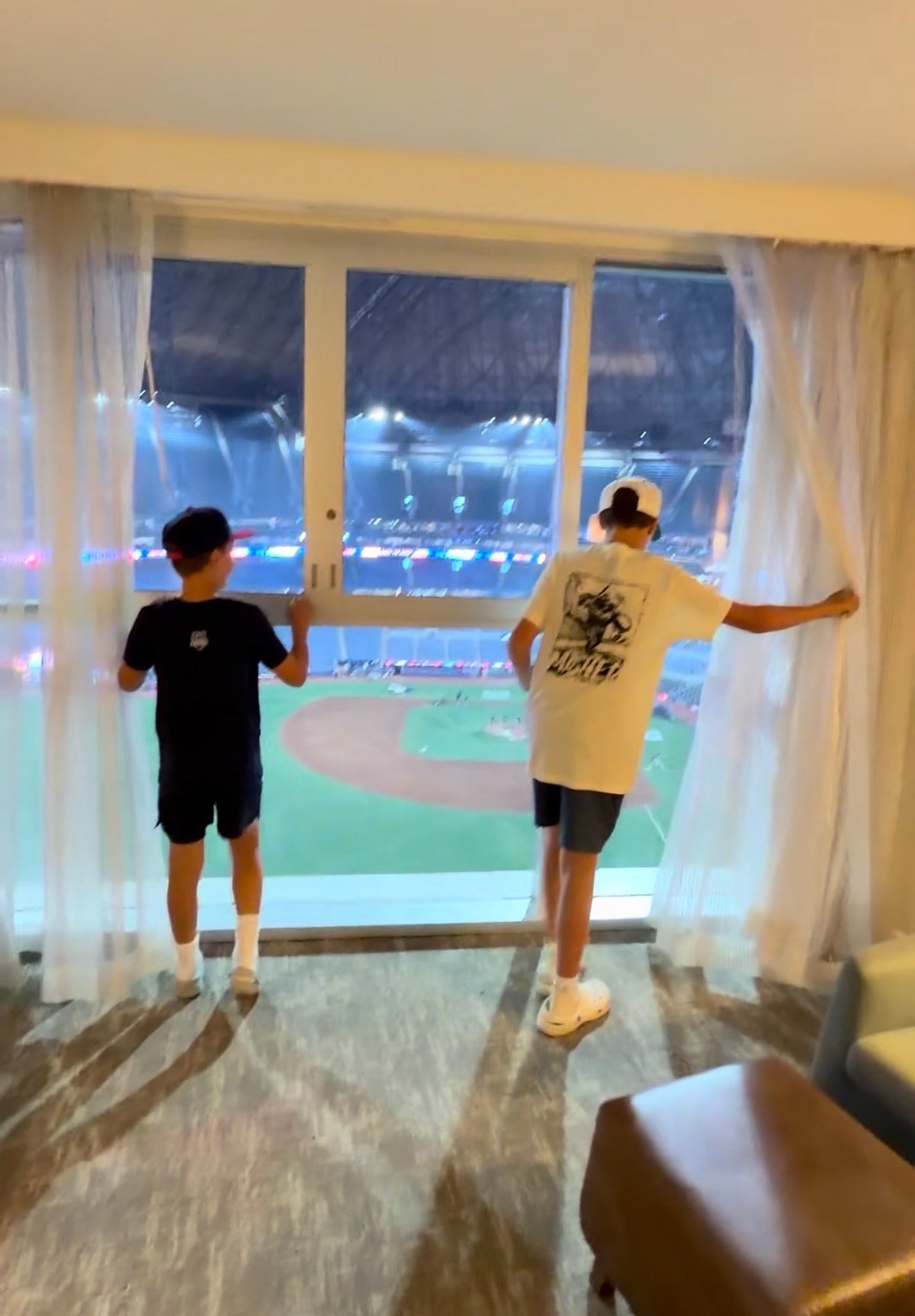 EARNED MLB STADIUM TOUR: ROGERS CENTRE